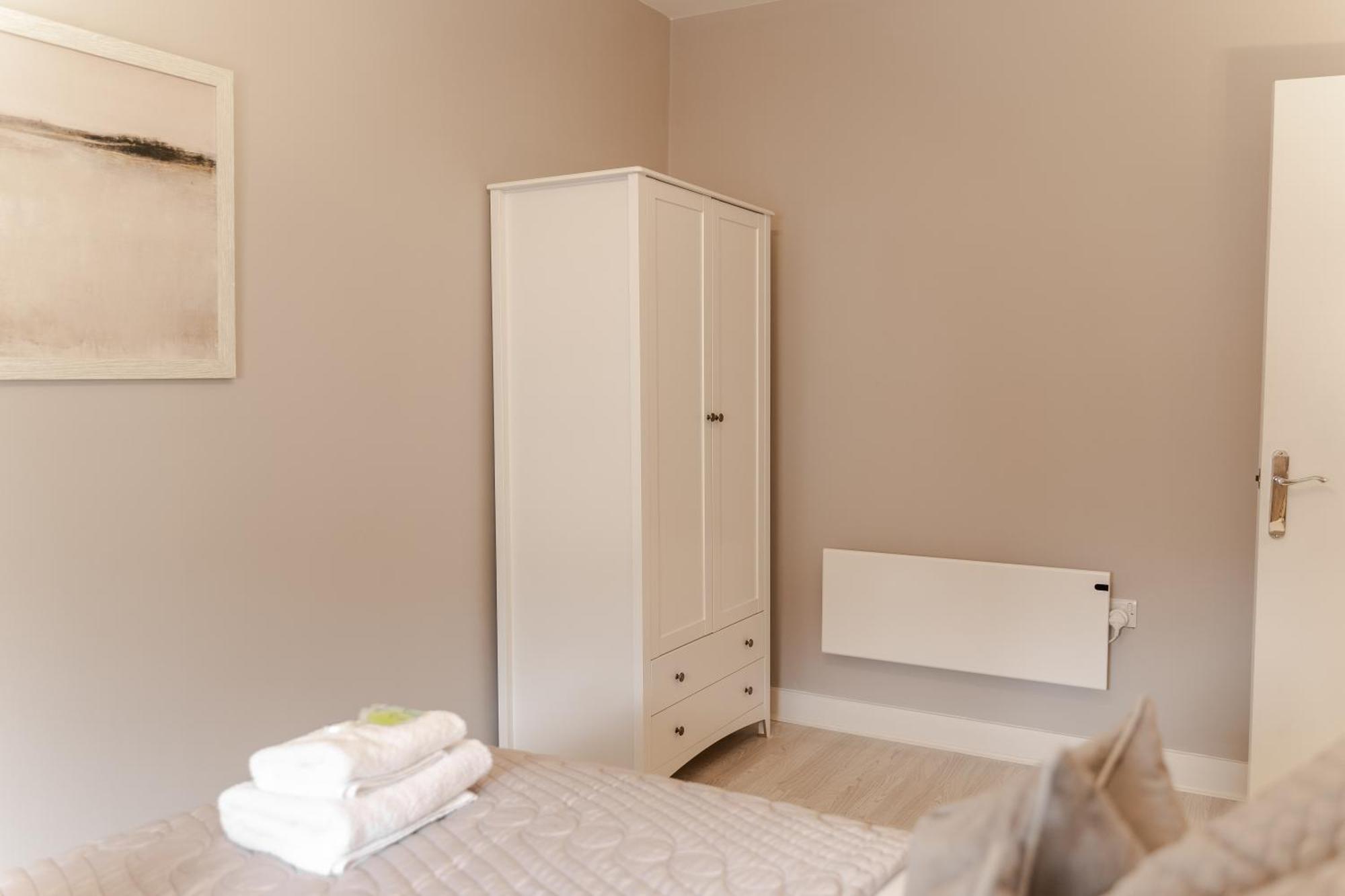 Stylish & Recently Refurbished Chester Apartment - Up To 6 Esterno foto